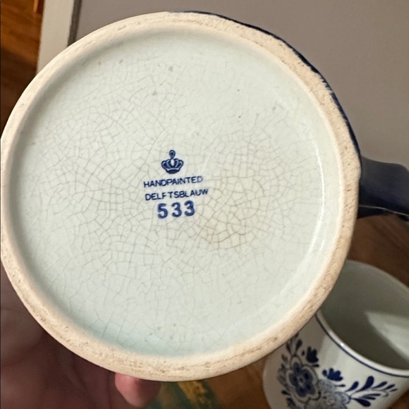 Vintage Pair of Delft Blue Tulip Floral Coffee Mugs Cups 3 5/8" Hand Painted - Picture 2 of 5